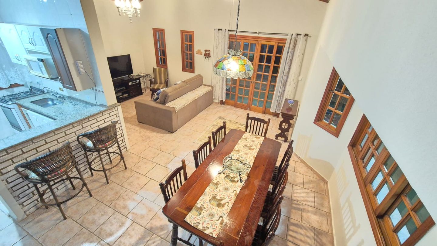Sala de jantar integrada à cozinha da Casa térrea REF. 82708 no Condomínio Horizonte Azul, em Itupeva